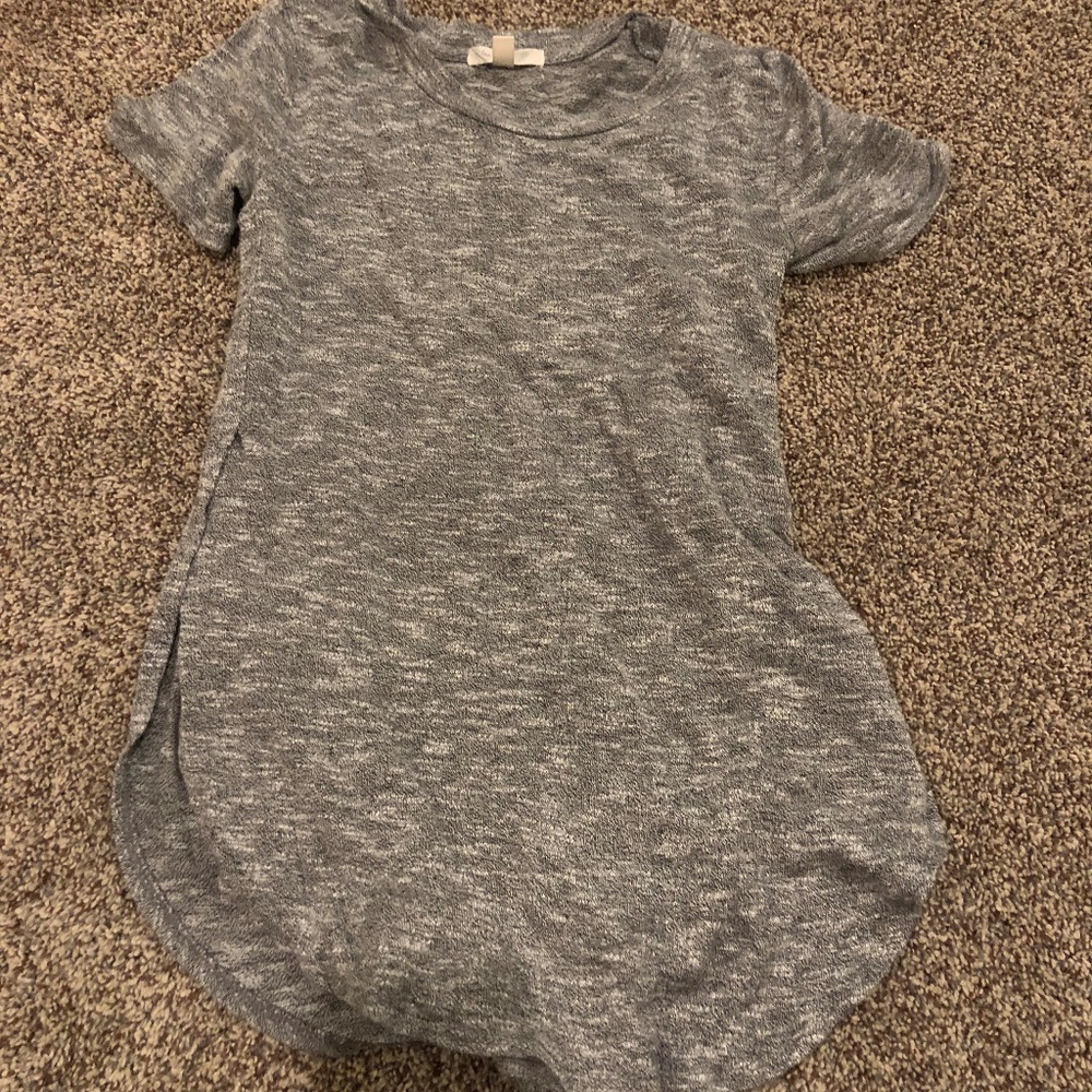Tillys grey shirt.